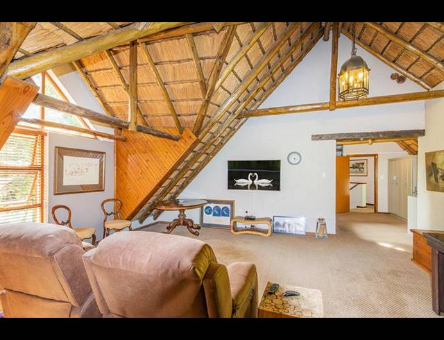 5 BEDROOM HOUSE FOR SALE IN SANDOWN